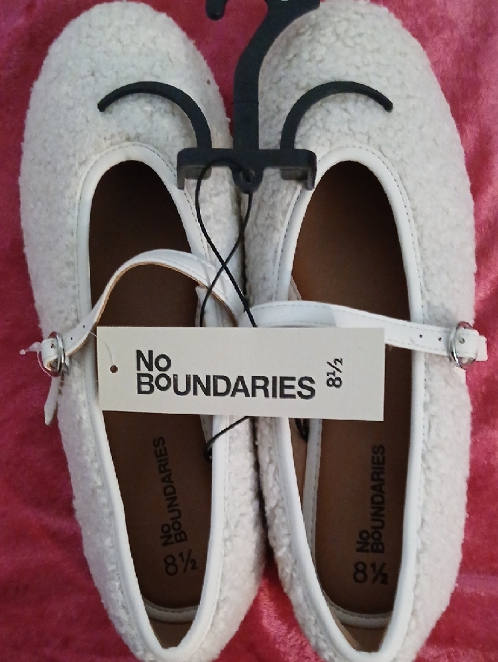 No Boundaries White Sherpa Mary Jane Flats with Strap Never Worn - Picture 5 of 5